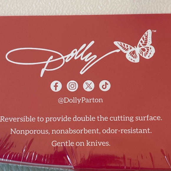 Pink Butterfly cutting board - Picture 3 of 4